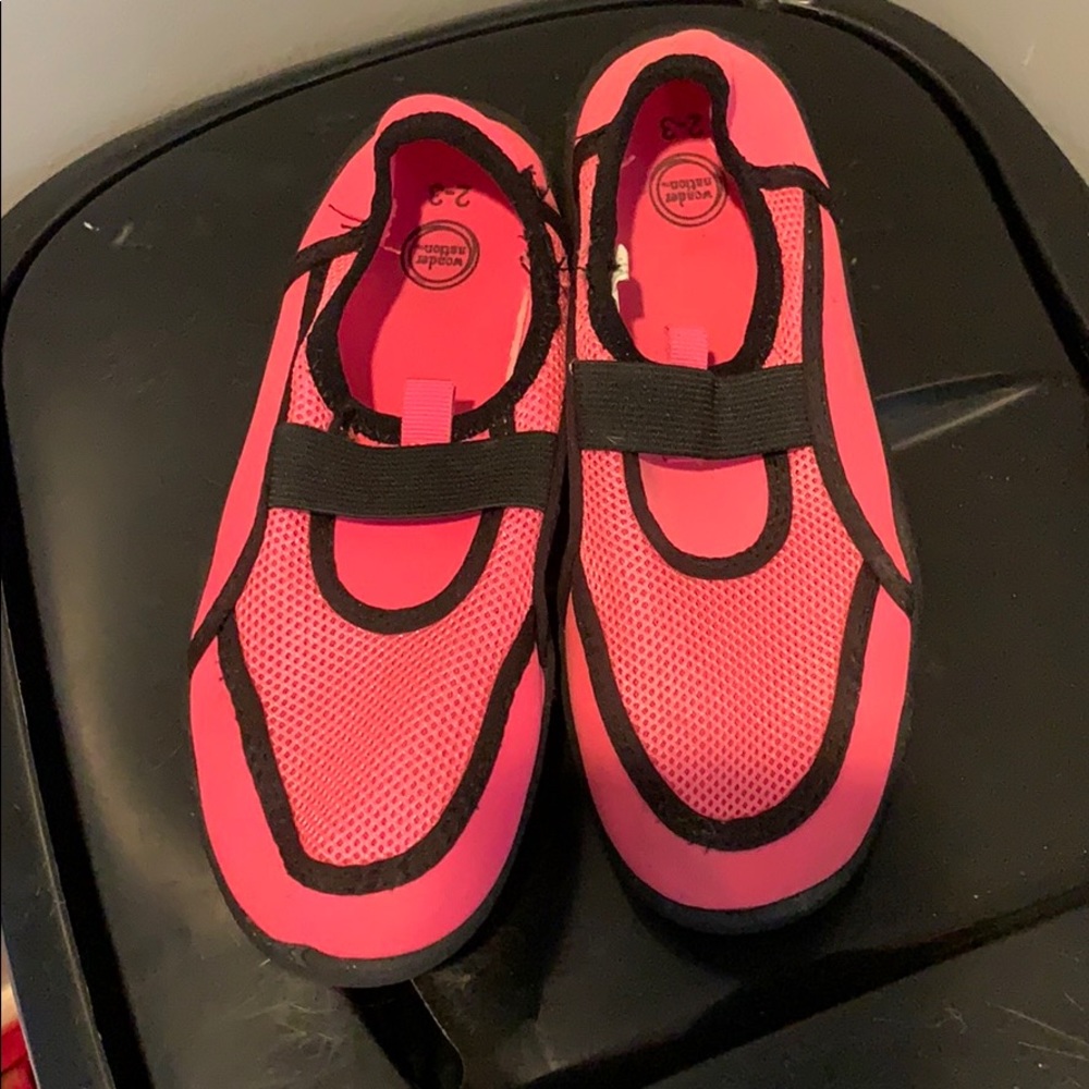 Water shoes